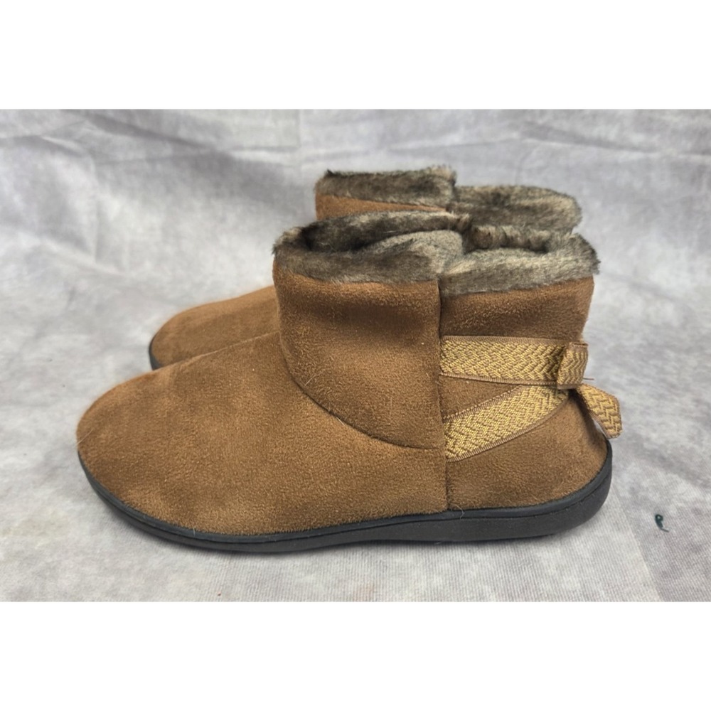 Isotoner Women's Boot Slippers – Size 6.5/7 – Cozy Indoor Boots – Soft & Warm